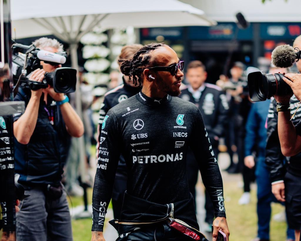 机行为甚嚣 机行为甚嚣